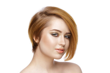 Ten Easy Short Hairstyles for Round Faces